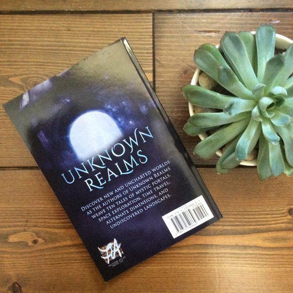 Signed Paperback: UNKNOWN REALMS Fantasy & Science Fiction Anthology - Picture 2 of 2
